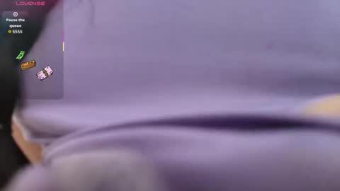 Snapshot of emelie_ch_ chatting on December 17, 2025, 1:55 am Emily online show from December 17, 2025, 1:55 am