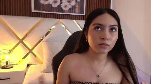 Snapshot of emelie_ch_ chatting on January 9, 2026, 12:24 am Emily online show from January 9, 2026, 12:24 am