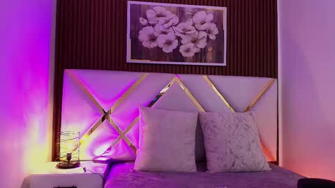 Snapshot of emelie_ch_ chatting on February 18, 2026, 3:24 am Emily online show from February 18, 2026, 3:24 am