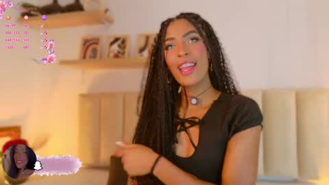 Snapshot of emely_deluxe chatting on April 18, 2026, 10:30 am Emely online show from April 18, 2026, 10:30 am