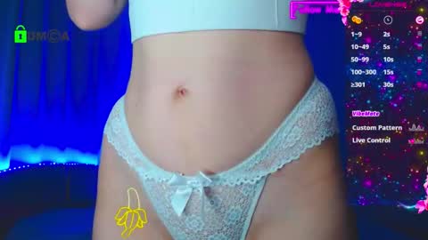 Snapshot of emelycrystal chatting on December 3, 2025, 3:25 am Emely online show from December 3, 2025, 3:25 am