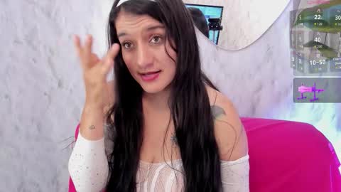 Snapshot of emelyross_ chatting on November 13, 2025, 11:36 pm emely ross online show from November 13, 2025, 11:36 pm