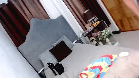 Snapshot of emerald_samara chatting on January 28, 2025, 2:31 pm Samara online show from January 28, 2025, 2:31 pm