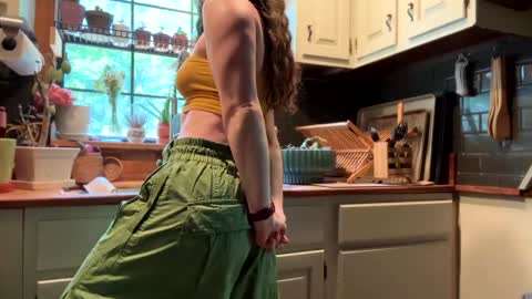 popalottapuss - puddin tits - daddy - buttercup - bonfire - Mrs. Fuck Yea - hibeams - honey buns - online show from May 18, 2026, 4:02 pm
