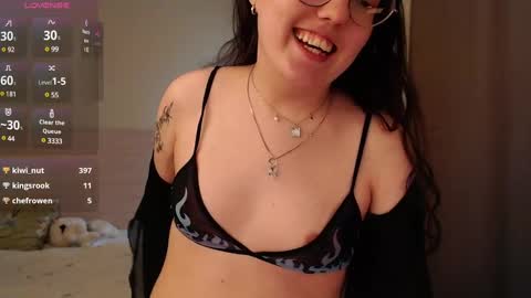 Emi online show from February 28, 2025, 11:25 am