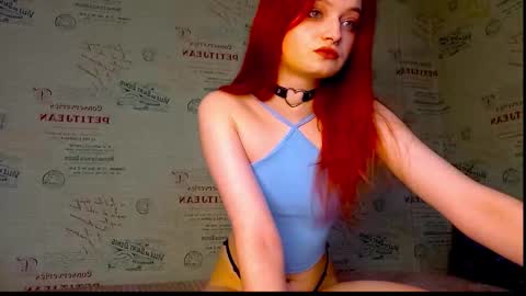 Snapshot of emi_less chatting on September 13, 2025, 3:45 pm Emi online show from September 13, 2025, 3:45 pm