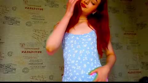 Snapshot of emi_less chatting on September 15, 2025, 1:55 pm Emi online show from September 15, 2025, 1:55 pm