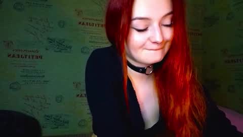 Snapshot of emi_less chatting on October 6, 2025, 4:37 pm Emi online show from October 6, 2025, 4:37 pm