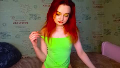 Snapshot of emi_less chatting on October 13, 2025, 12:05 pm Emi online show from October 13, 2025, 12:05 pm