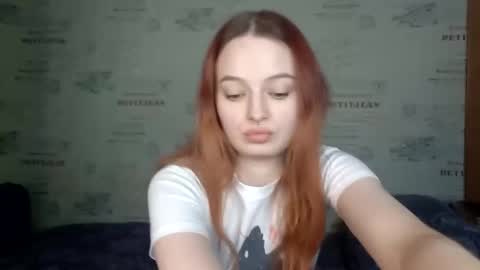 Snapshot of emi_less chatting on January 11, 2026, 11:48 am Emi online show from January 11, 2026, 11:48 am