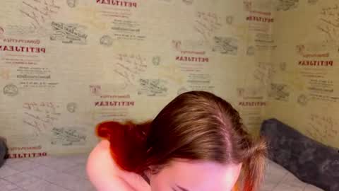 Snapshot of emi_less chatting on July 21, 2026, 1:41 am Emi online show from July 21, 2026, 1:41 am