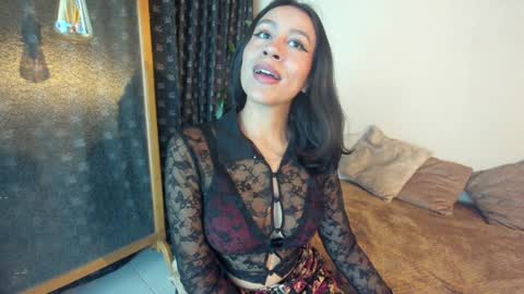 Emilia Gomez online show from February 6, 2025, 1:16 am