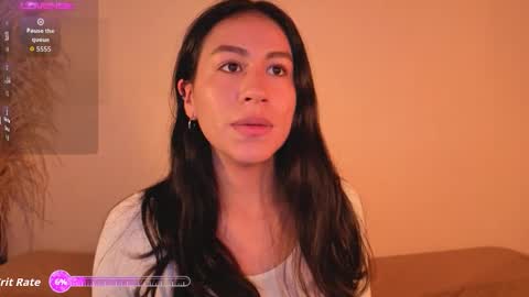 Emilia Gomez online show from October 12, 2025, 4:17 pm