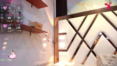 Snapshot of emii_brown chatting on March 6, 2026, 2:19 am Emy online show from March 6, 2026, 2:19 am