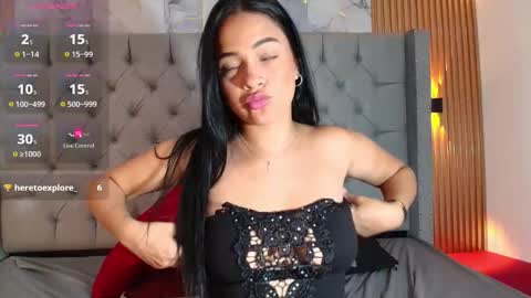 Snapshot of emiily_carter chatting on December 5, 2025, 4:21 am Emiily Carter online show from December 5, 2025, 4:21 am