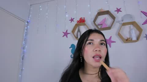 Snapshot of emiily_parkerr chatting on December 18, 2024, 3:04 am Emily online show from December 18, 2024, 3:04 am
