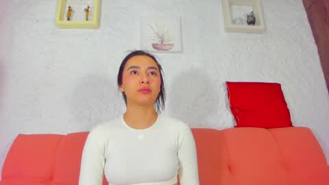 Snapshot of emiily_s chatting on December 27, 2024, 12:01 pm Emily online show from December 27, 2024, 12:01 pm