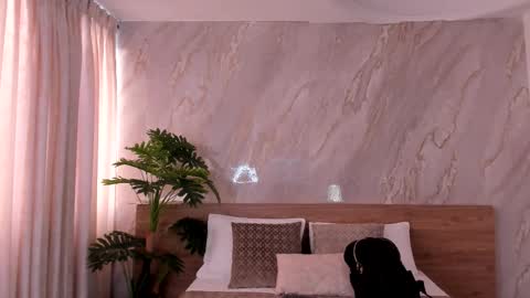 Snapshot of emiily_smile chatting on January 15, 2026, 12:10 pm Emily online show from January 15, 2026, 12:10 pm