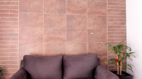 Snapshot of emiily_smile chatting on February 16, 2026, 1:40 pm Emily online show from February 16, 2026, 1:40 pm