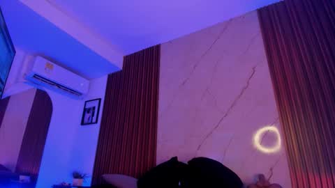   online show from October 14, 2025, 11:38 pm