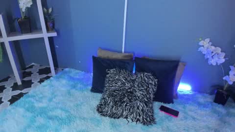 Emily  online show from April 7, 2026, 12:33 am