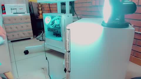 Snapshot of emiilysaenzz chatting on January 20, 2025, 3:39 pm EmillySaenz online show from January 20, 2025, 3:39 pm