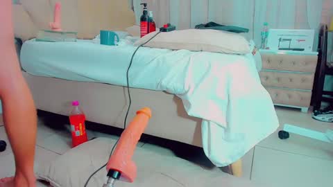 Snapshot of emiilysaenzz chatting on January 31, 2025, 10:10 am EmillySaenz online show from January 31, 2025, 10:10 am