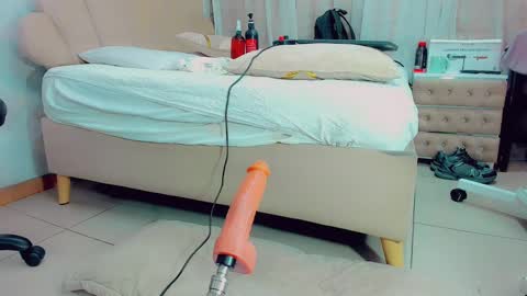 Snapshot of emiilysaenzz chatting on February 26, 2025, 4:03 pm EmillySaenz online show from February 26, 2025, 4:03 pm