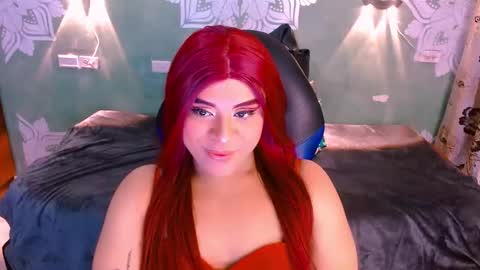 Snapshot of emili_roux chatting on January 6, 2025, 12:24 pm Emili roux online show from January 6, 2025, 12:24 pm