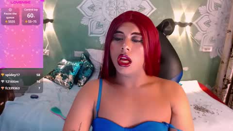 Snapshot of emili_roux chatting on January 24, 2025, 10:08 pm Emili roux online show from January 24, 2025, 10:08 pm