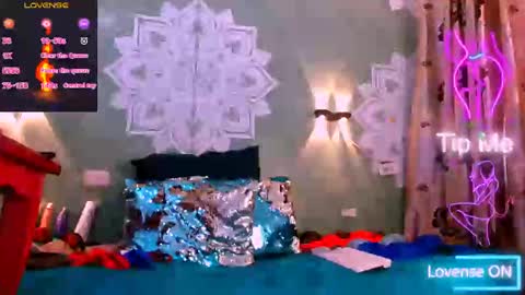 Snapshot of emili_roux chatting on February 24, 2025, 6:36 pm Emili roux online show from February 24, 2025, 6:36 pm
