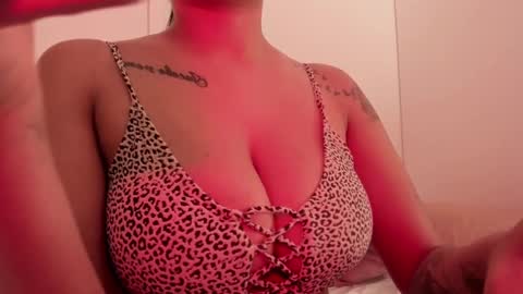 Snapshot of emilia_ghendle chatting on December 7, 2024, 12:02 pm Emilia Big Boobs online show from December 7, 2024, 12:02 pm