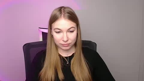 Emilia online show from February 6, 2025, 6:08 am