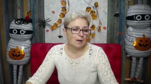 EmiliaGree online show from November 7, 2025, 6:13 am