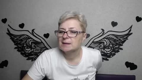 EmiliaGree online show from November 21, 2025, 6:39 pm