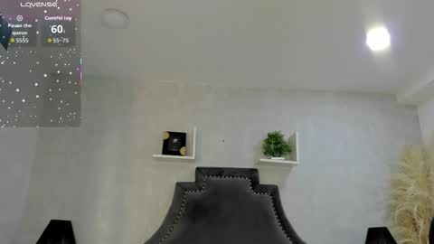 Snapshot of emiliarose_ chatting on February 12, 2026, 8:48 pm EmiliaRose online show from February 12, 2026, 8:48 pm