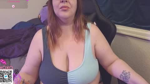 Snapshot of emiliefoxx chatting on March 10, 2025, 3:20 pm emilie foxx online show from March 10, 2025, 3:20 pm