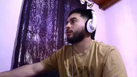 Snapshot of emilio39210 chatting on November 8, 2025, 4:29 pm emilio39210 online show from November 8, 2025, 4:29 pm