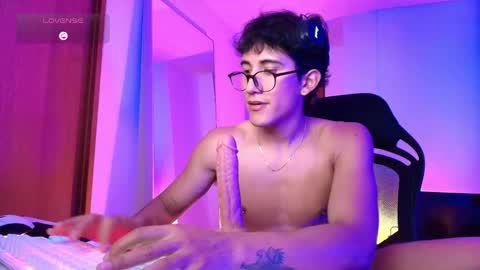 Snapshot of emilio_rivs chatting on January 15, 2026, 1:32 am emilio_rivs online show from January 15, 2026, 1:32 am