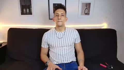 Snapshot of emiliocum_24 chatting on July 6, 2026, 4:31 am EMILIOCUM online show from July 6, 2026, 4:31 am