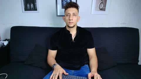 Snapshot of emiliocum_24 chatting on July 22, 2026, 4:48 am EMILIOCUM online show from July 22, 2026, 4:48 am