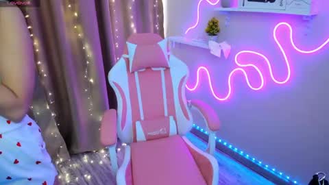 Snapshot of emiliyaqueen chatting on March 12, 2025, 2:41 am Emiliya online show from March 12, 2025, 2:41 am