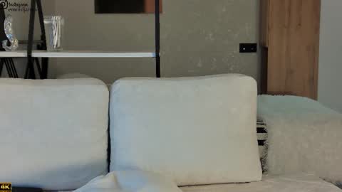 Snapshot of emiljanna chatting on November 21, 2025, 4:00 am Emiljanna online show from November 21, 2025, 4:00 am