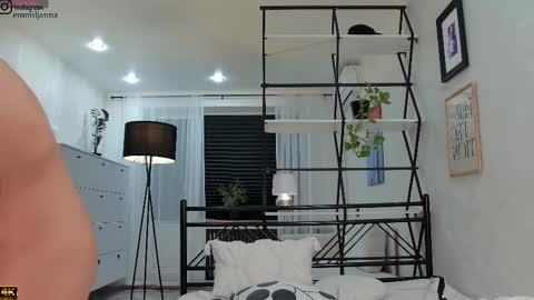 Snapshot of emiljanna chatting on January 12, 2026, 4:45 pm Emiljanna online show from January 12, 2026, 4:45 pm