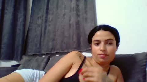 Emilly and Daniel online show from November 17, 2025, 7:41 pm