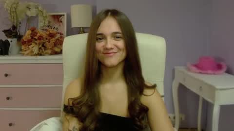 Snapshot of emilly_lust99 chatting on January 30, 2025, 7:50 am Emilly online show from January 30, 2025, 7:50 am