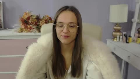 Snapshot of emilly_lust99 chatting on January 8, 2026, 7:43 am Emilly online show from January 8, 2026, 7:43 am