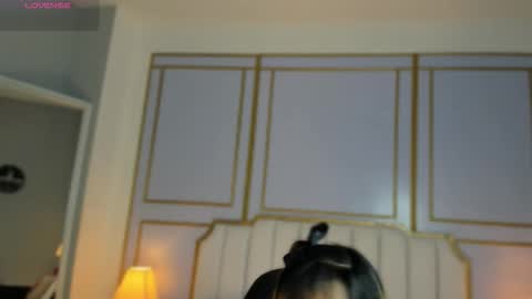 emilly_mell online show from November 15, 2025, 11:29 am