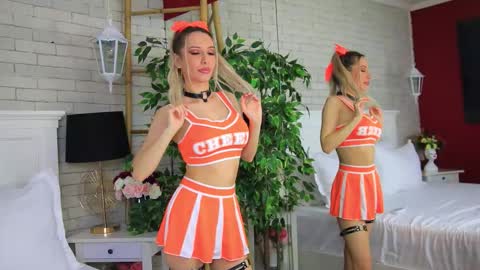 EMMA online show from October 2, 2025, 7:43 pm