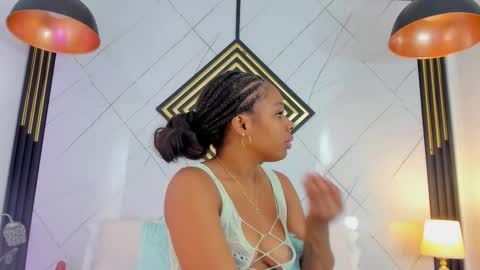 Emilly online show from October 17, 2025, 12:19 pm